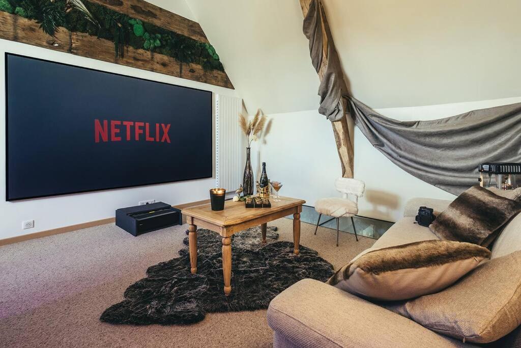 Le Duplex De L'Etoile Home Cinema Jacuzzi Et Sauna Privatif Longmesnil Kültér fotó